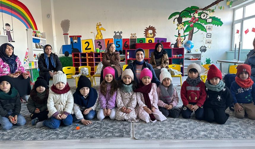 Şırnak’ta Anaokulu Öğrencilerine Karne Hediyesi