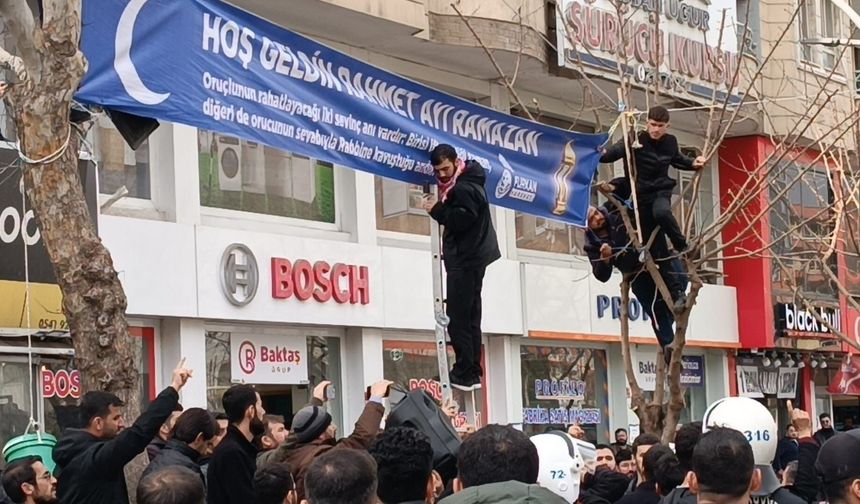 Pankart gerginliğinde 5 gözaltı