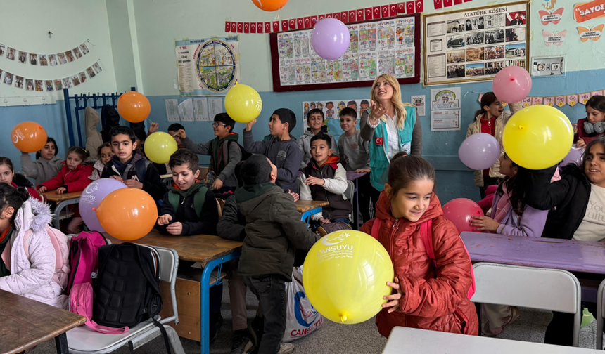 Cansuyu Derneği, Silopi’de 100 Çocuğa Bot ve Mont Dağıttı