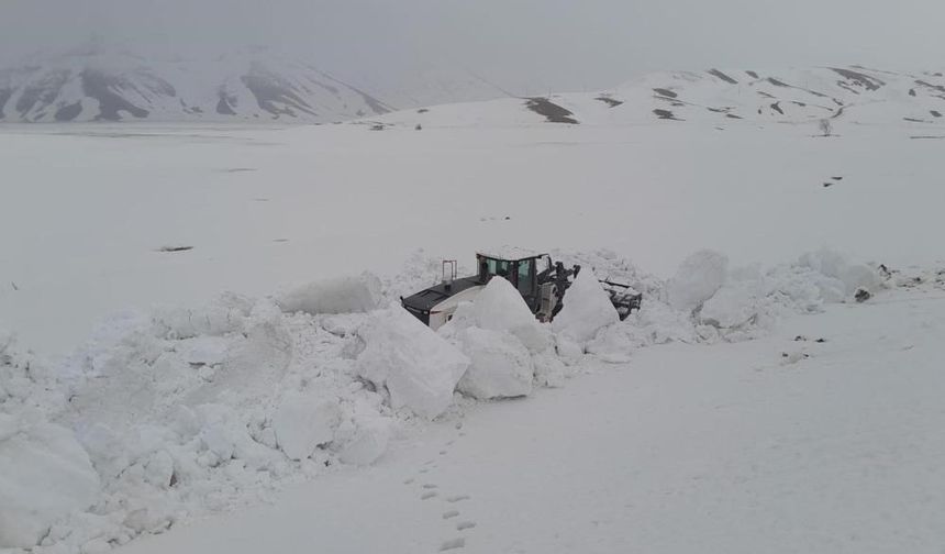 Karla mücadelede 57 yerleşim yolunun 56’sı açıldı