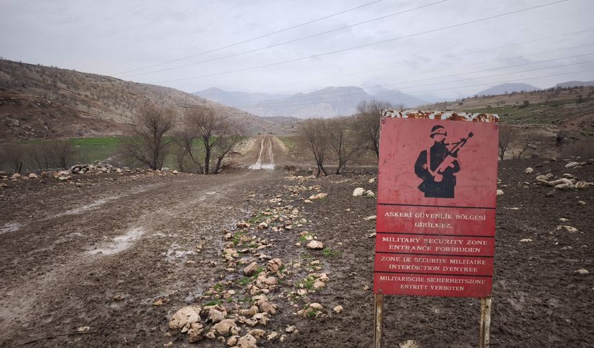 Şırnak'lı vatandaşlar köylerine dönmek istiyor ama izin yok