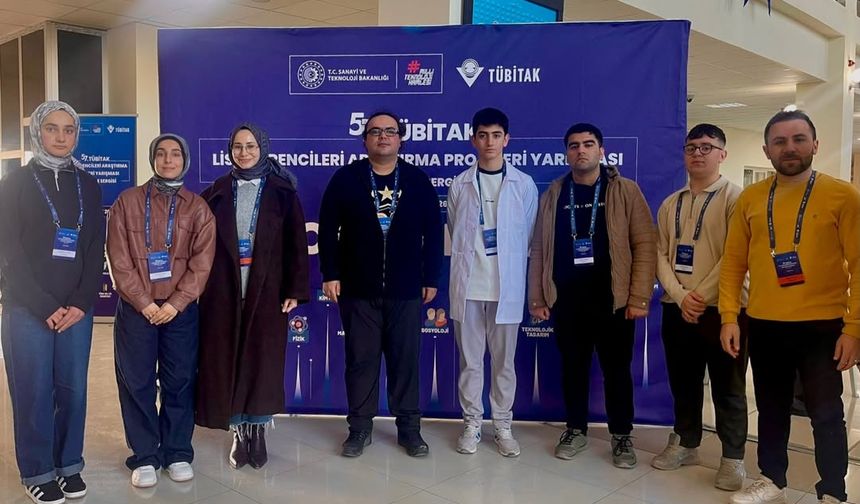 Lise Öğrencileri TÜBİTAK Bölge Finallerinde Yarışıyor