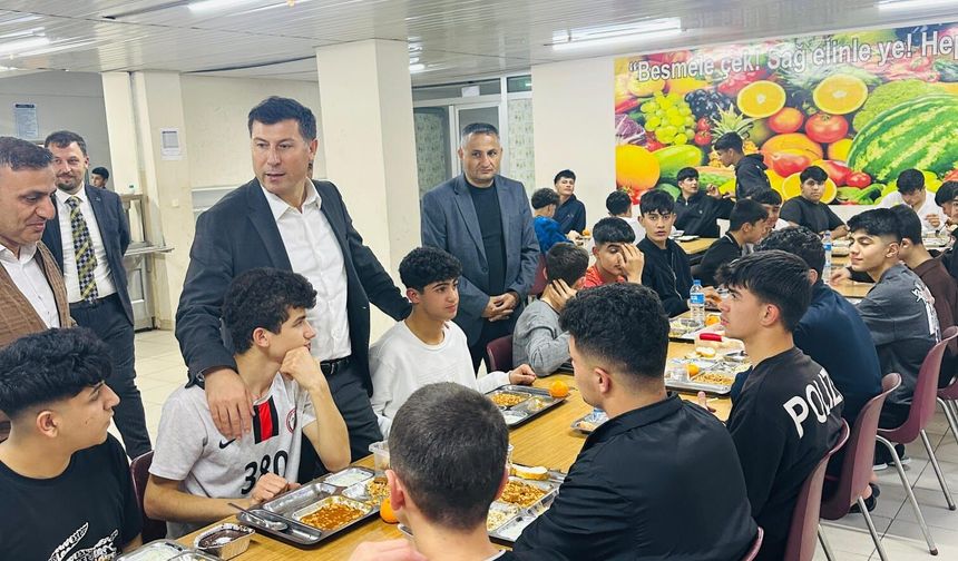 Cizre’de Öğrencilerle Sıcak Akşam Buluşması