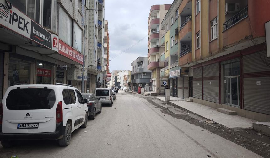 Silopi’de kiralık dükkan alarmı
