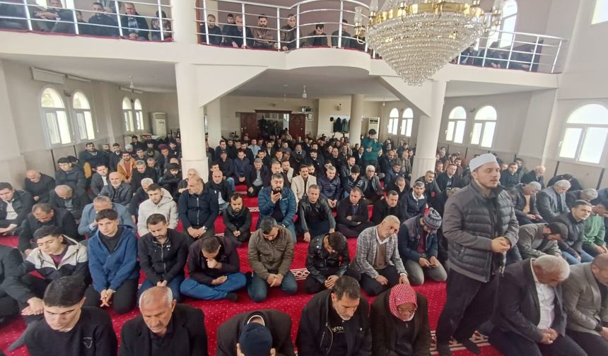 Selahaddin Eyyubi Camii’nde hutbe konusu 'Bağımlılık'