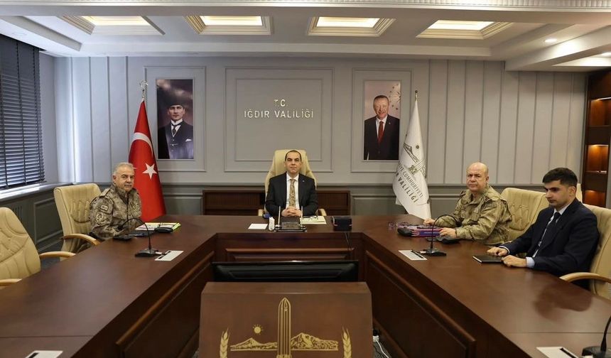 Sınır illerin valileri ile güvenlik toplantısı
