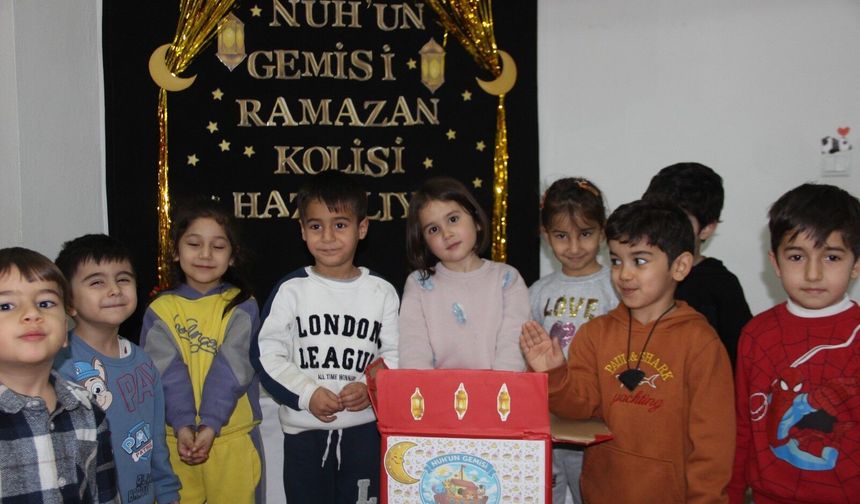 Cizre’de Minik Kalplerden Büyük Paylaşım