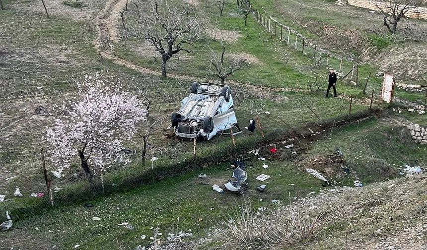 Şırnak-Eruh yolunda araç şarampole devrildi, 1 ölü, 2 yaralı