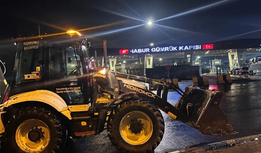 Silopi TIR Parkı Sular Altında Kaldı, Ekipler Seferber Oldu