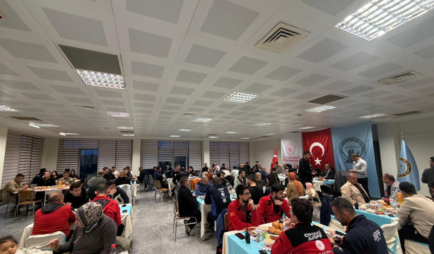 Şırnak Havalimanı’nda Dualar Eşliğinde İftar