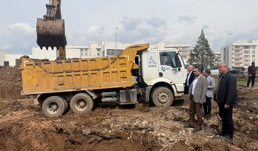 Silopi’de Yeni Okullar Yükseliyor