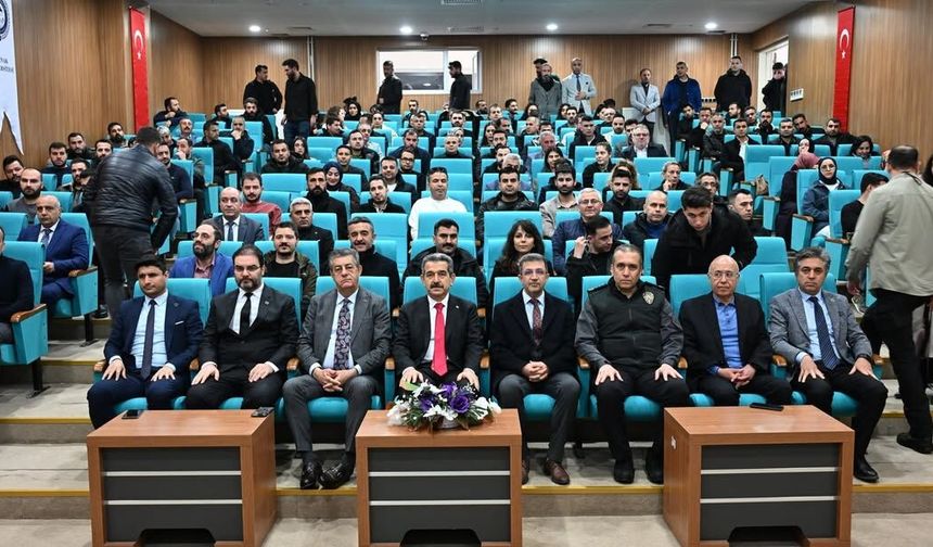 “Nevruz’un Dünü, Bugünü ve Yarını” Şırnak’ta Tartışıldı