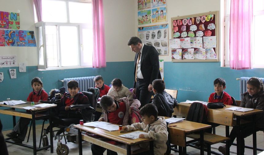 Cizre’de Köy Okullarına Ziyaretler Sürüyor