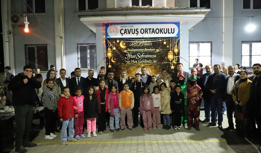 Cizre’de Eğitim Camiası Gönül Sofrasında Buluştu