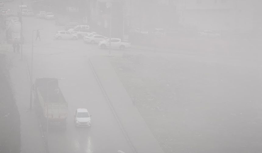 Şırnak'ta Görüş Mesafesi Düştü, yağmur ve Sis Etkili