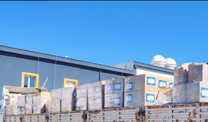 Belediye'den 4 Mahallede Her Haneye Erzak Kolisi