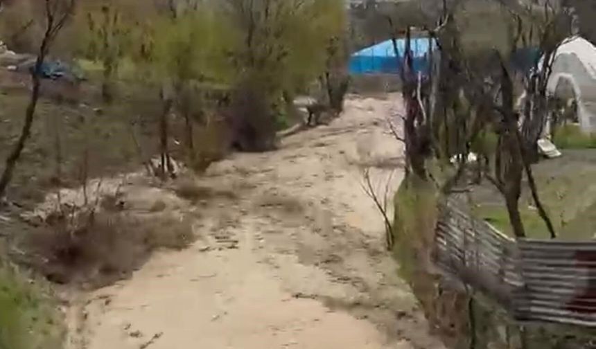 Şırnak'ta sel felaketinde silahla uyarı yapıldı