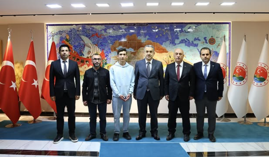 Şırnaklı Genç Yetenek Hüsam Oral’a Vali Ekici’den Tebrik