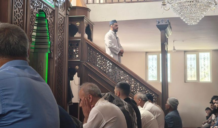 Cuma Hutbesinde 'Çocukları Korumanın Yolu Aileden Geçiyor'