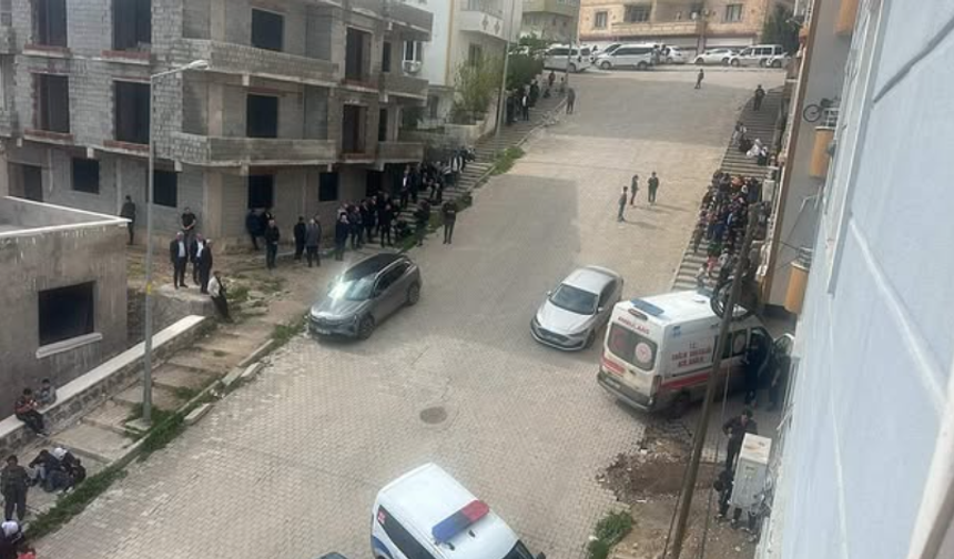 Cizreli Genç Evinde Ölü Bulundu