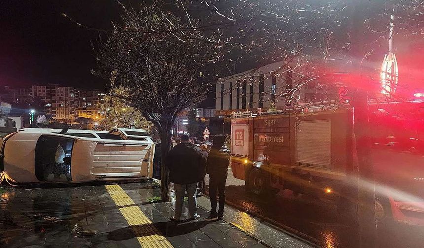 Otomobil takla attı, yaralılar var