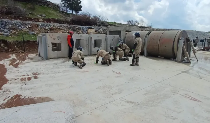Şırnak'ta 1300 Askeri Personel Afet Müdahale Eğitimi Aldı