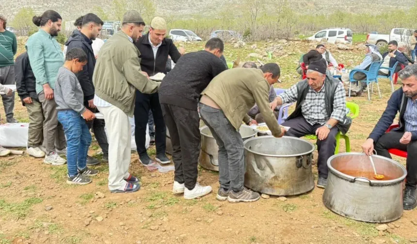 Cudi Dağı'nın Eteğinde Yüzlerce Kişi Buluştu!