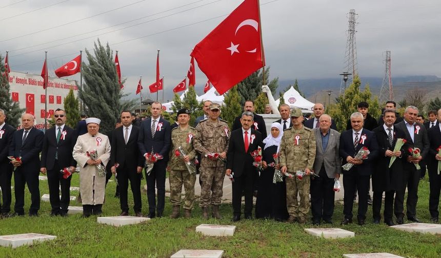 Cizre’de Polis Haftası’nda Şehitler Anıldı