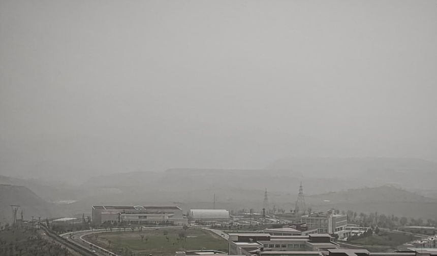 Şırnak'ta Yoğun Toz Taşınımı Etkili Oluyor