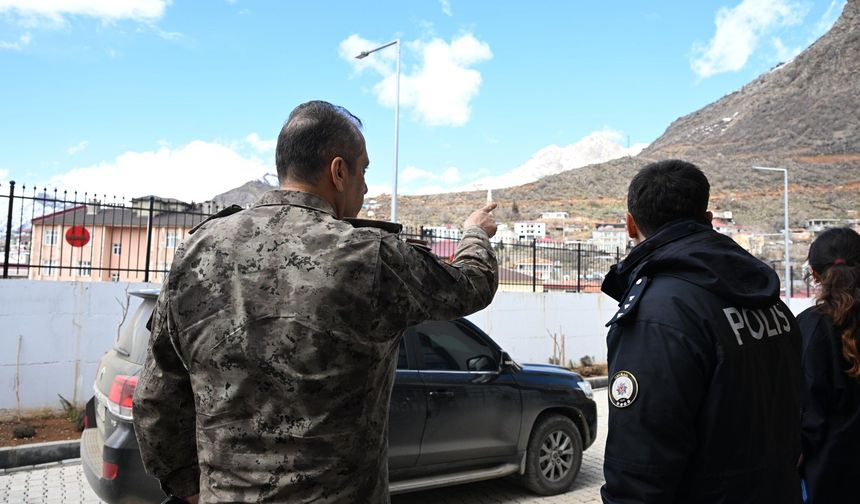 Müdür Sazak, sahada personelin talepleri dinlendi