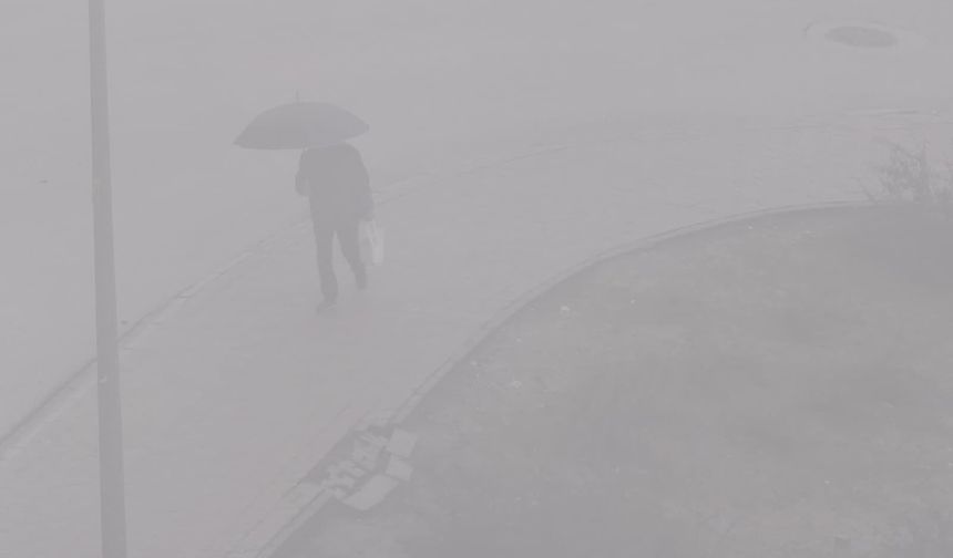 Şırnak’ta Hava Bir Anda Değişti Sis Yerini Yağışa Bıraktı