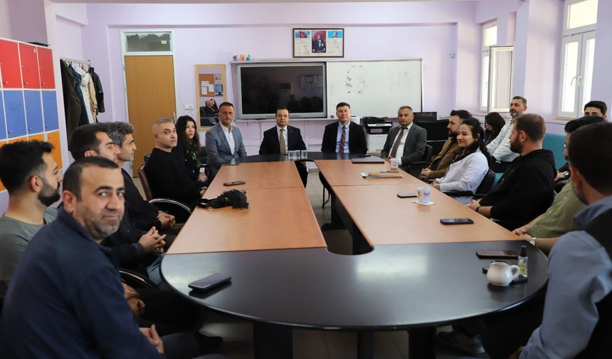 Kaymakam Ahmet Vezir Baycar’dan Okul Ziyareti