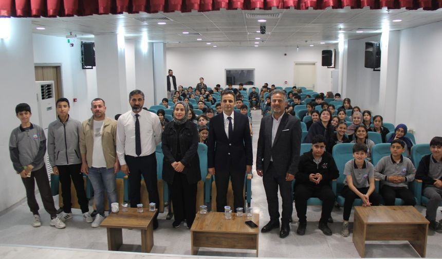 Cizre’de LGS’ye Hazırlık Seminerleri Devam Ediyor