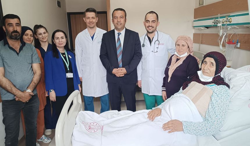 71 yaşındaki hastaya biyolojik aort kapak ameliyatı yapıldı