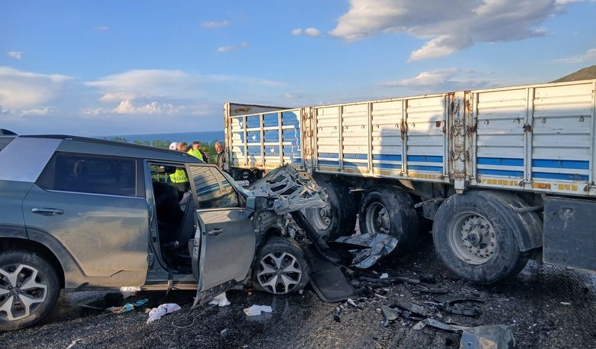 Van Karayolu'nda korkutan kaza: 1'i ağır 6 yaralı