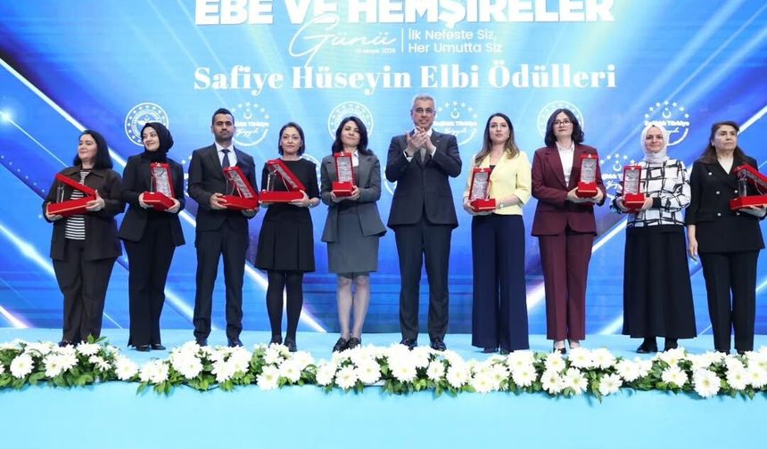 Hemşireler Günü’nde Şırnaklı Personele Hizmet Ödülü