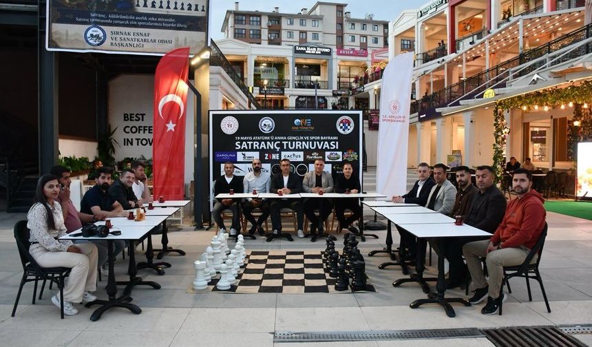 Şırnak'ta Gençler İçin Satranç Turnuvası Tanıtıldı