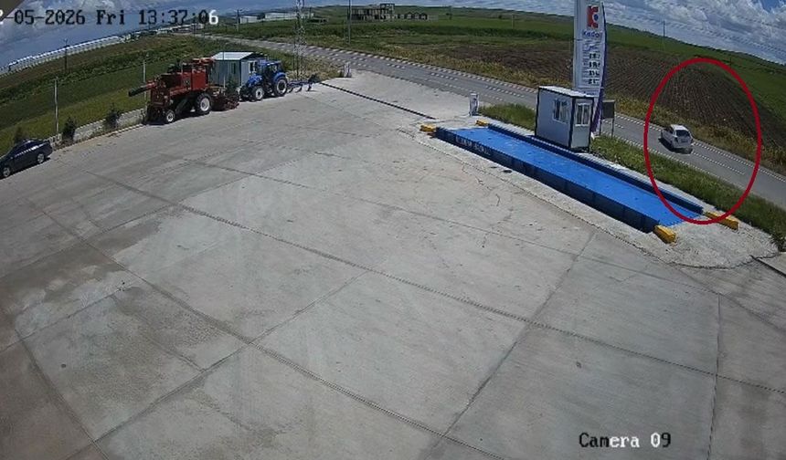 4 kişinin yaralandığı kaza güvenlik kamerasında