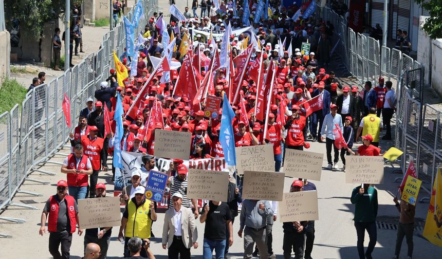 1 Mayıs’ta emekçiler Cizre’de alanları doldurdu
