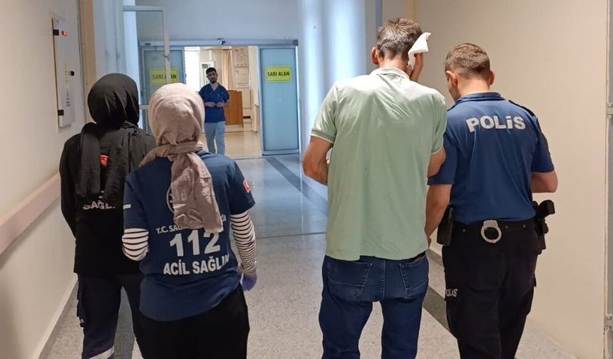 İnşaat Kazası Yolda Yürüyen Vatandaş Yaralandı