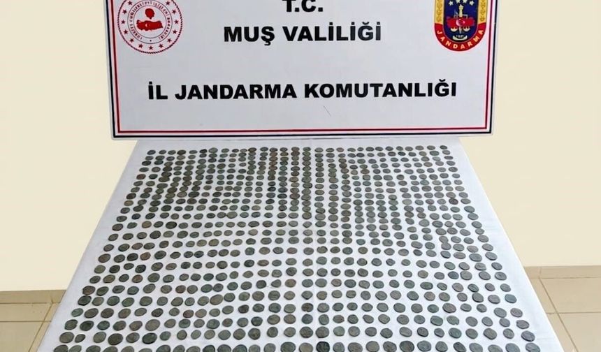 Bizans dönemine ait 749 adet tarihi sikke ele geçirildi