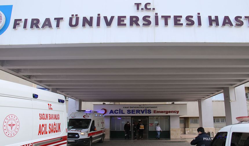 Otomobilin çarptığı motosiklet sürücüsü hayatını kaybetti