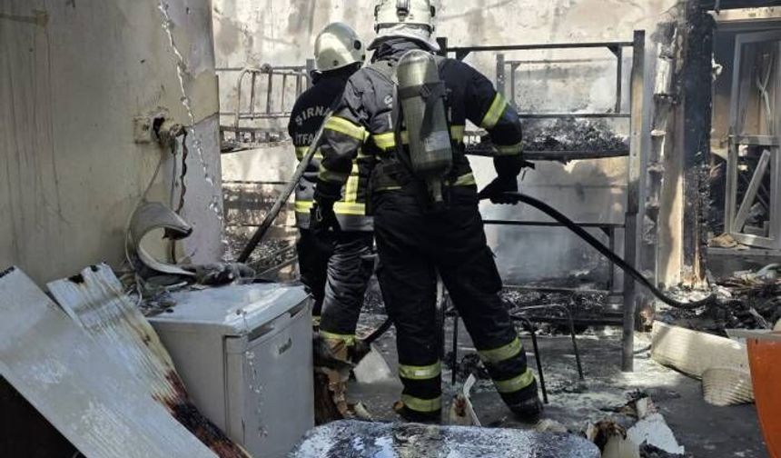 Şırnak’ta Alevlerin Arasından Bayrak Kurtarıldı