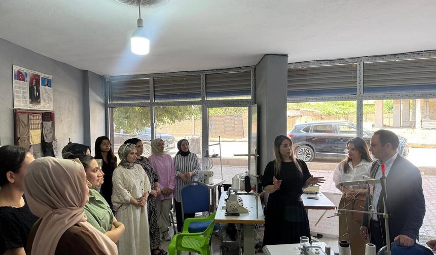 Kaymakam Partal’dan giyim atölyesine ziyaret