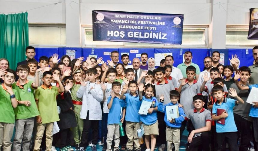 Şırnak’ta Yıl Sonu ve Yabancı Dil Festivali Coşkusu