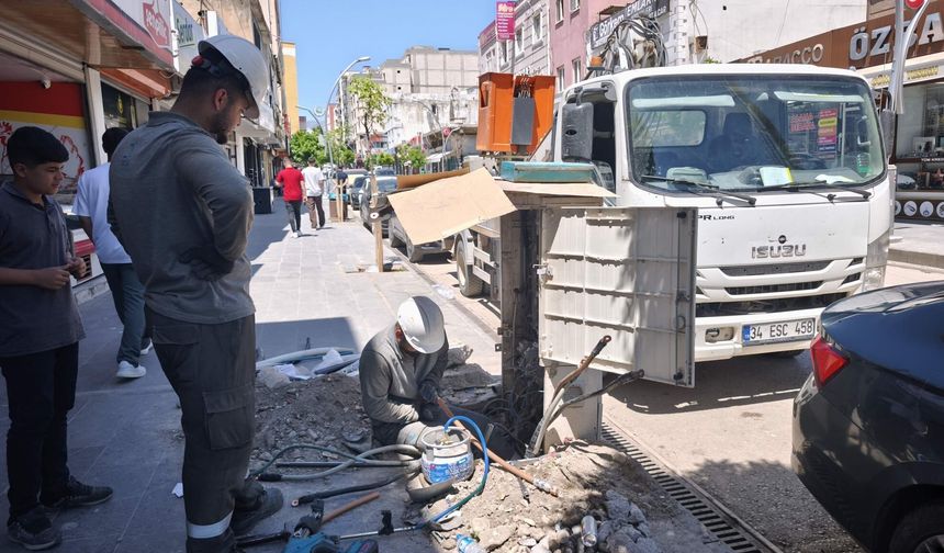 Elektrik kesintisi esnafı vurdu