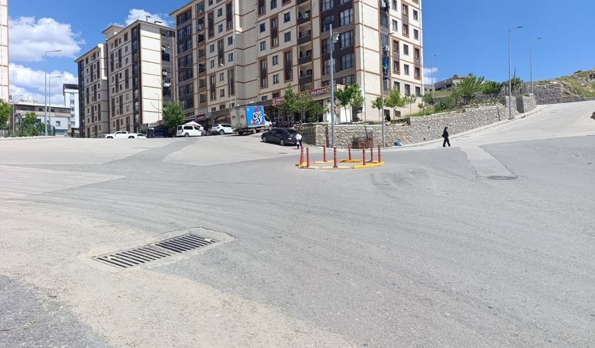 Şırnak'ta Kazaya Davetiye Çıkaran Yol!