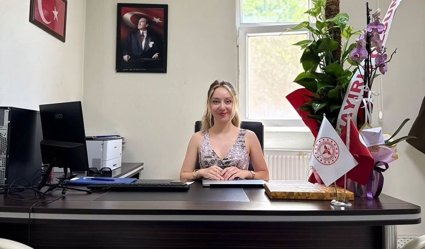 İlk Kadın İlçe Sağlık Müdürü Uludere'de Göreve Başladı