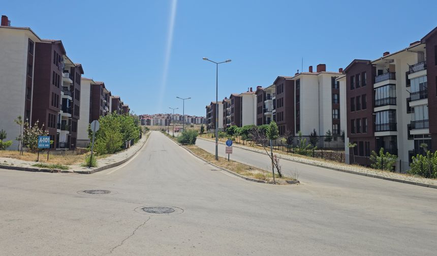 Kavurucu sıcaklar yolları boşalttı