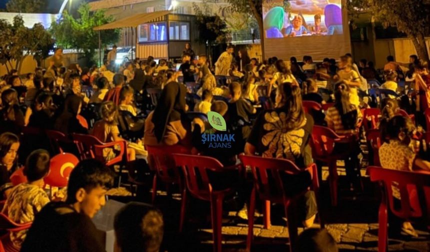 Şırnak’ta köylerde yaz akşamları sinema şöleni başlıyor
